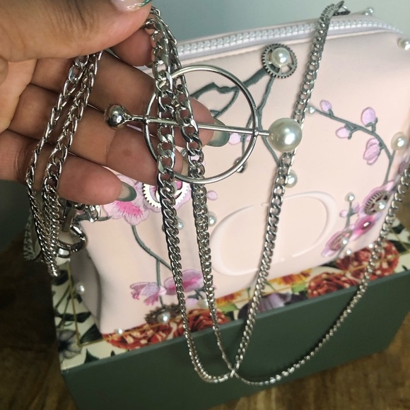 DIOR cosmetic case customized & converted to crossbody. Excellent condition - Picture 8 of 17